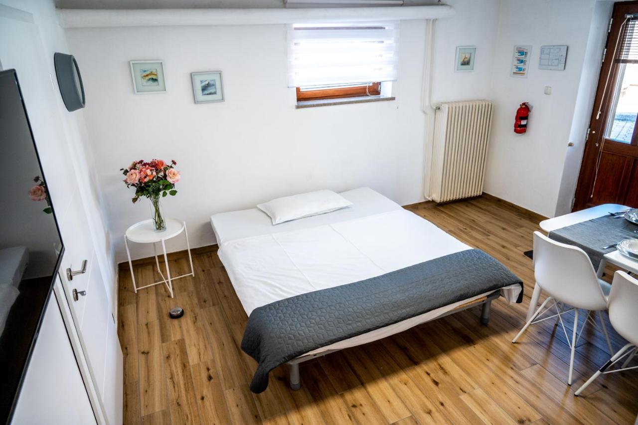 Apartments Krasna ポストイナ エクステリア 写真