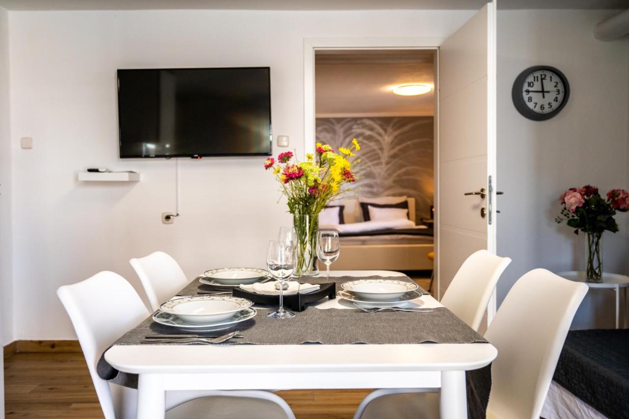 Apartments Krasna ポストイナ エクステリア 写真