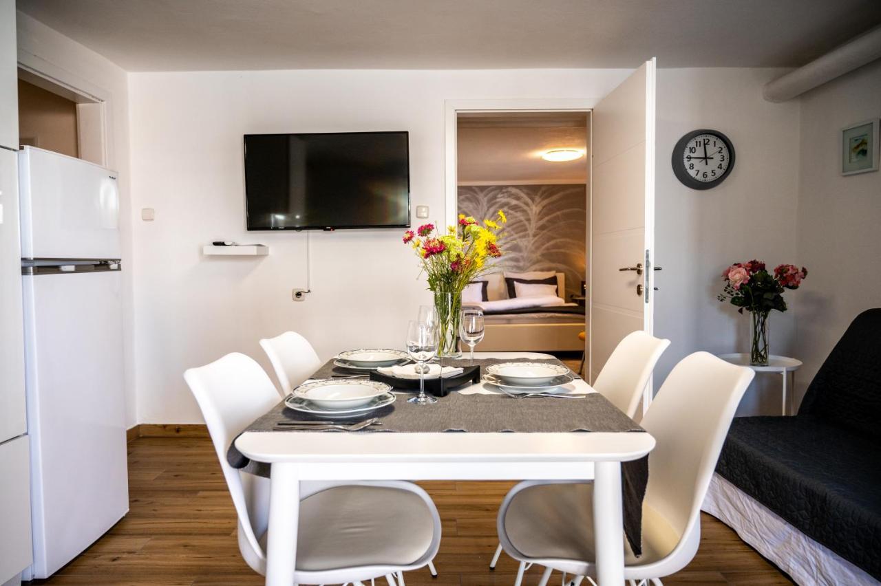 Apartments Krasna ポストイナ エクステリア 写真